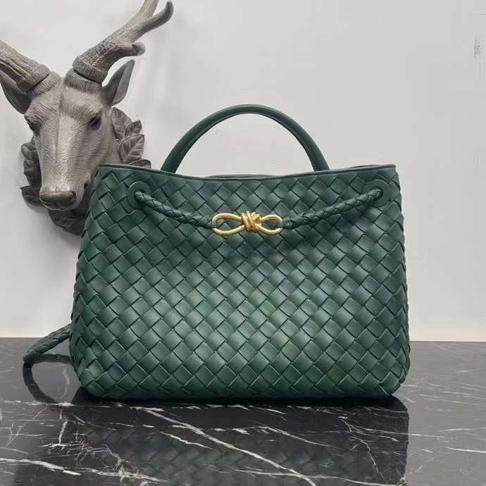 Bottega Veneta Kraft Bag Purse (Green)